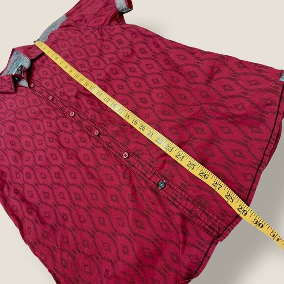 Tranquilty & Mayhem Short Sleeves Button Up Shirt Men Size M Geometric Burgundy - Picture 12 of 13